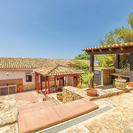 Holiday home 3 Bedroom Cozy In Ag