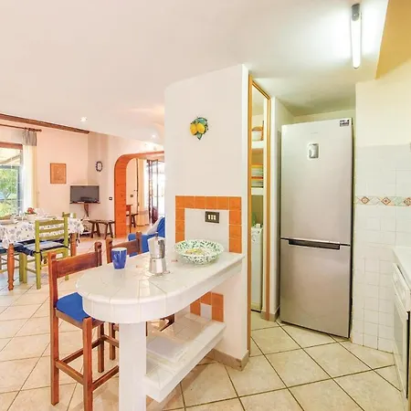 Prázdninový dům 3 Bedroom Cozy In Ag